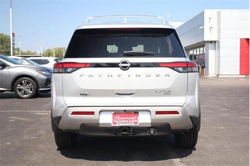 2025 Nissan Pathfinder Platinum 4WD
