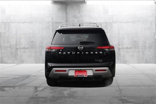 2025 Nissan Pathfinder Platinum 4WD