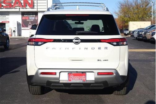 2024 Nissan Pathfinder SL 4WD