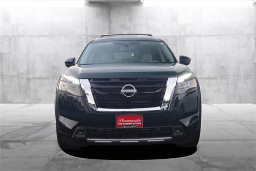 2025 Nissan Pathfinder SL 4WD