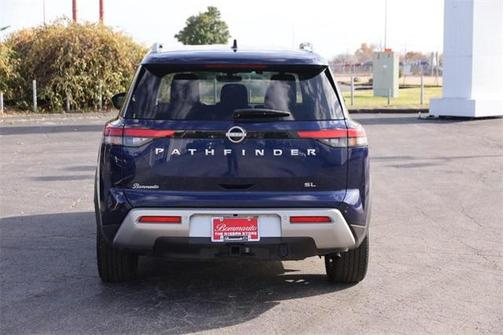2025 Nissan Pathfinder SL FWD