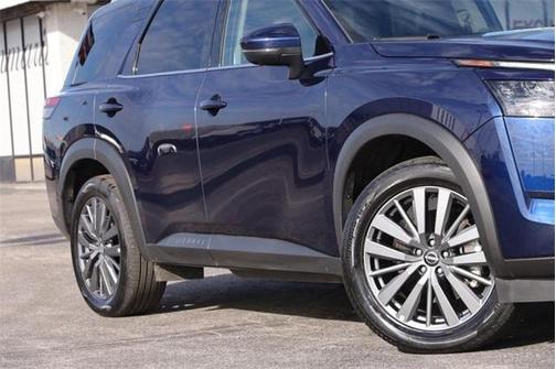 2025 Nissan Pathfinder SL FWD