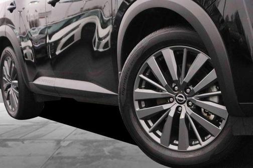 2025 Nissan Pathfinder SL FWD