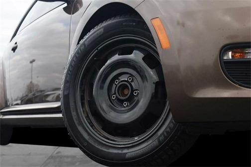 2016 Volkswagen Beetle 1.8T SE