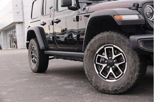 Black Clearcoat 2025 Jeep Wrangler Rubicon