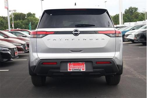 2025 Nissan Pathfinder S FWD