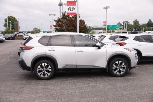 Brilliant Silver Metallic 2021 Nissan Rogue SV