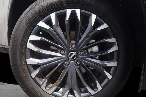 Champagne Silver Metallic 2026 Nissan Rogue Platinum