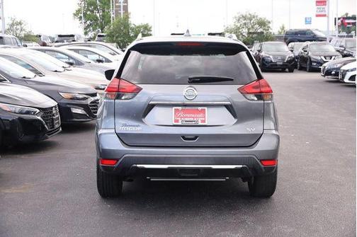 Gun Metallic 2018 Nissan Rogue SV