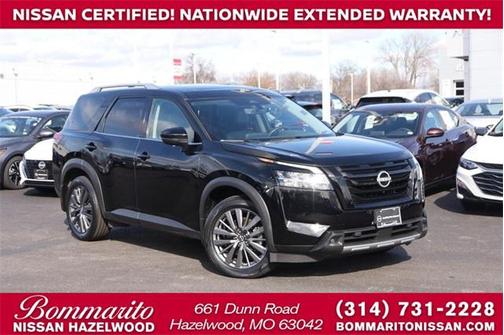 2023 Nissan Pathfinder SL 4WD