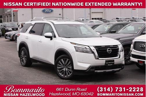 Everest White Pearl 2025 Nissan Pathfinder SL 4WD