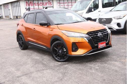 2023 Nissan Kicks SR