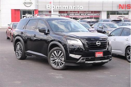 2023 Nissan Pathfinder SL 4WD