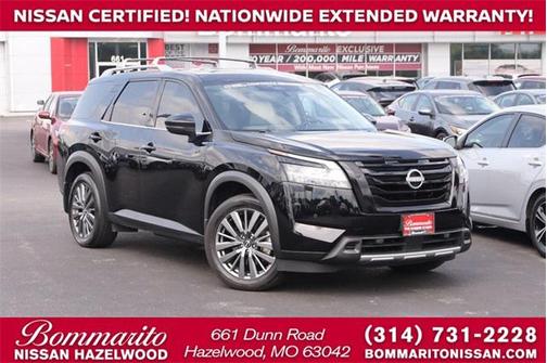 2023 Nissan Pathfinder SL 4WD