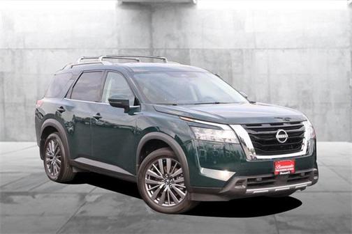 2024 Nissan Pathfinder SL 4WD