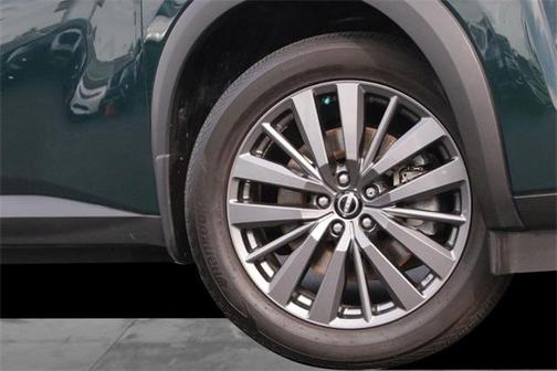 2024 Nissan Pathfinder SL 4WD