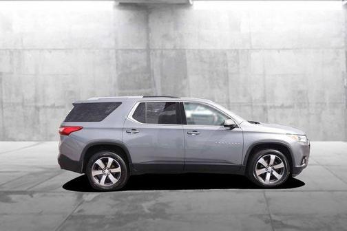 Steel Metallic 2018 Chevrolet Traverse LT Leather