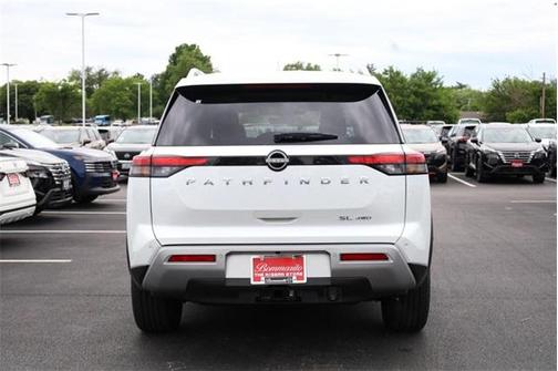 2025 Nissan Pathfinder SL 4WD
