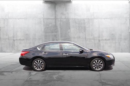 Super Black 2017 Nissan Altima 2.5 SL