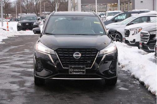 2024 Nissan Kicks SR