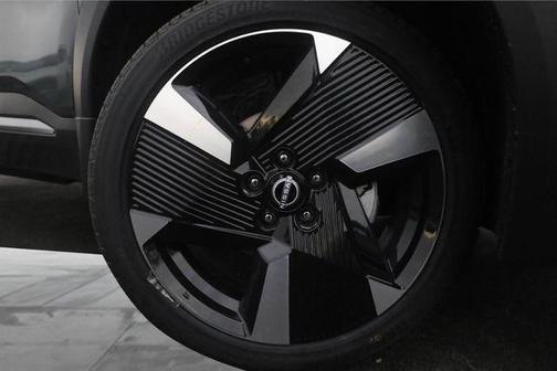Gun Met 2026 Nissan Kicks SR
