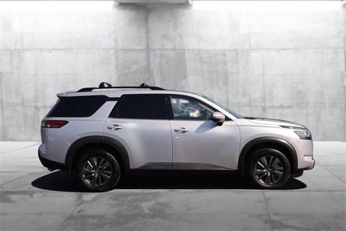 2024 Nissan Pathfinder SV 4WD