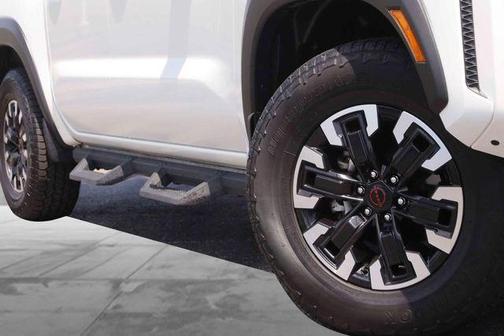 Glacier White 2024 Nissan Frontier PRO-4X