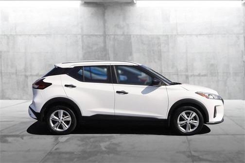 2021 Nissan Kicks S