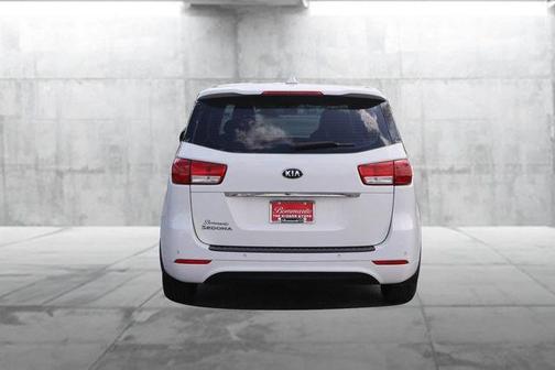 2015 Kia Sedona L