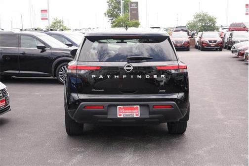2024 Nissan Pathfinder S 4WD