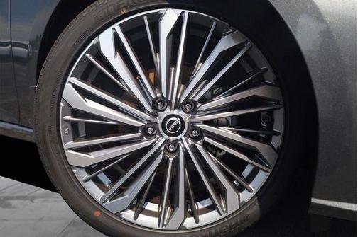 Gun Met 2026 Nissan Altima 2.5 SV