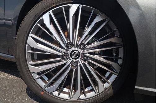 Gun Met 2026 Nissan Altima 2.5 SV