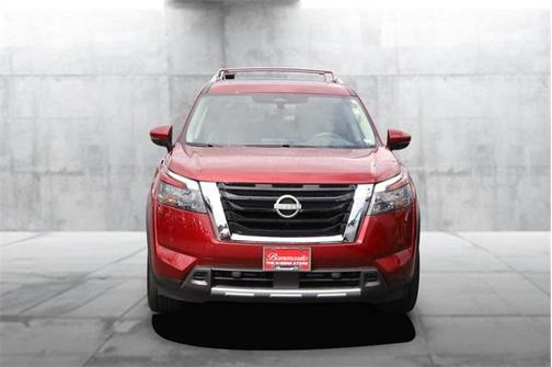 2025 Nissan Pathfinder SL 4WD