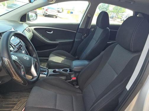2017 Hyundai Elantra GT Base