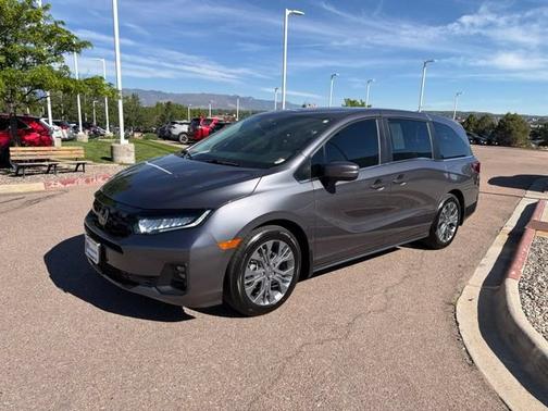 Modern Steel Metallic 2025 Honda Odyssey