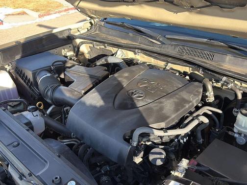 2016 Toyota Tacoma TRD Sport