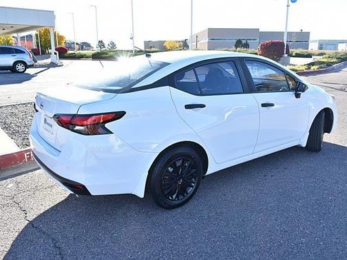 2020 Nissan Versa 1.6 S