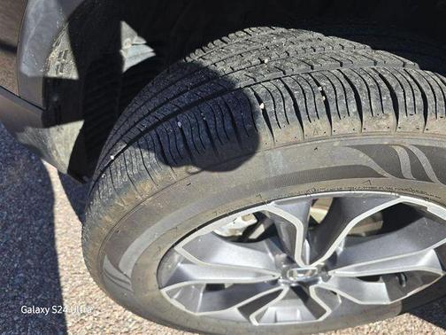 Crystal Black Pearl 2022 Honda CR-V Hybrid EX