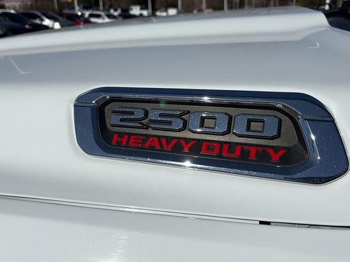 2023 RAM 2500 Tradesman Crew Cab 4x4 8' Box