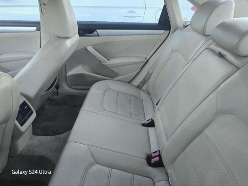 2013 Volkswagen Passat 2.5 SE