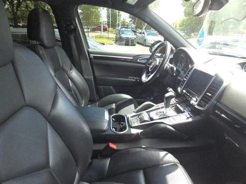 2017 Porsche Cayenne S