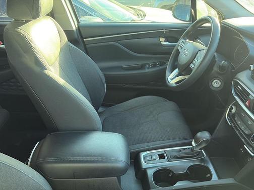 2019 Hyundai SANTA FE SE 2.4