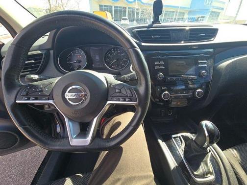 2018 Nissan Rogue Sport SV