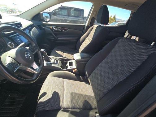 2018 Nissan Rogue Sport SV