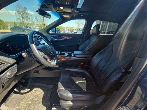 BLUE DIAMOND METALLIC 2019 Lincoln Nautilus Reserve