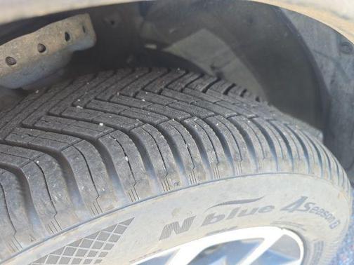 Crystal Black Silica 2017 Subaru Crosstrek 2.0i Premium