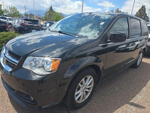 Black Onyx Crystal Pearlcoat 2018 Dodge Grand Caravan SXT