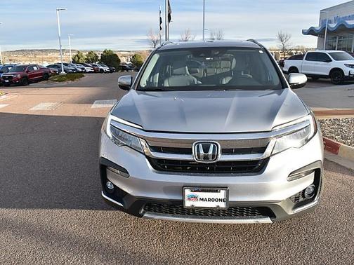 2022 Honda Pilot Touring 8-Passenger