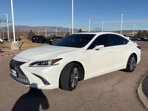 2021 Lexus ES 300h Base