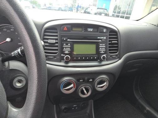 2011 Hyundai Accent GS